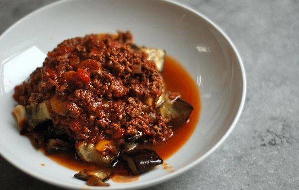 Türkische Auberginen-Hackfleisch-Pfanne (Low Carb)